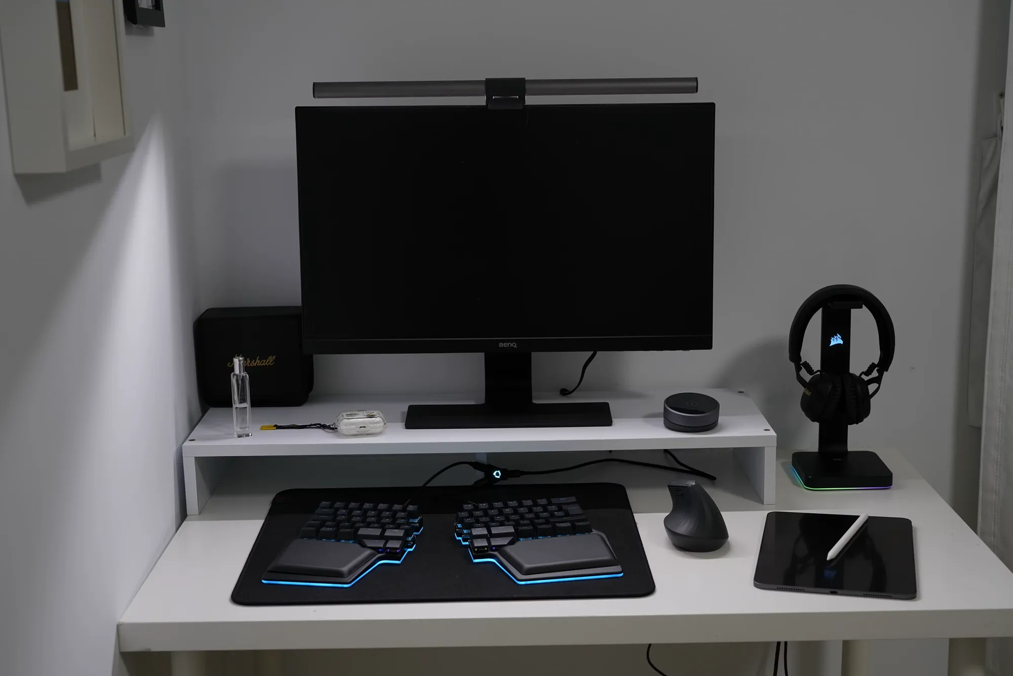 What Office Supplies Are Necessary for Hybrid and Remote Work Setups